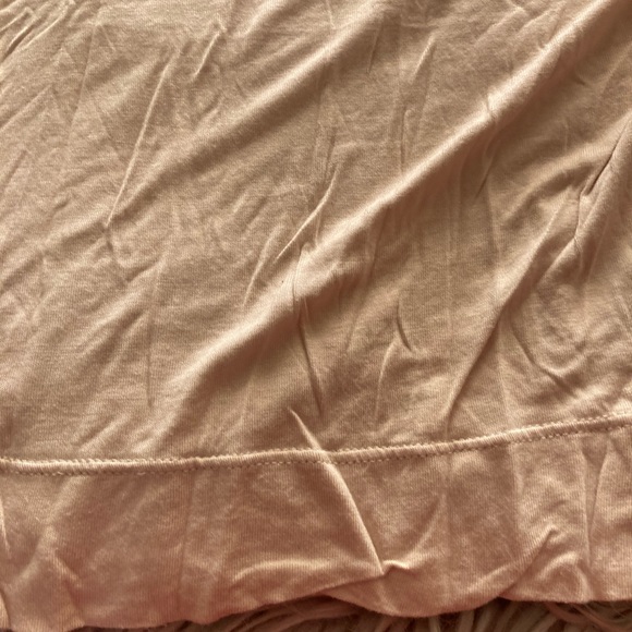 Express top with slits on shoulder - Picture 2 of 4